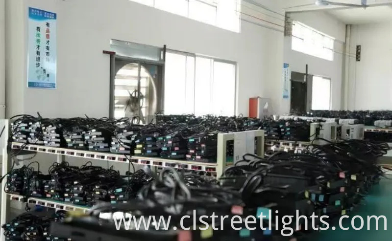 All in One Solar LED Flood Lamp IP66 Waterproof Outdoor Solar LED Flood Light with SMD High Brightness 40W 60W 100W 200W 300W 400W